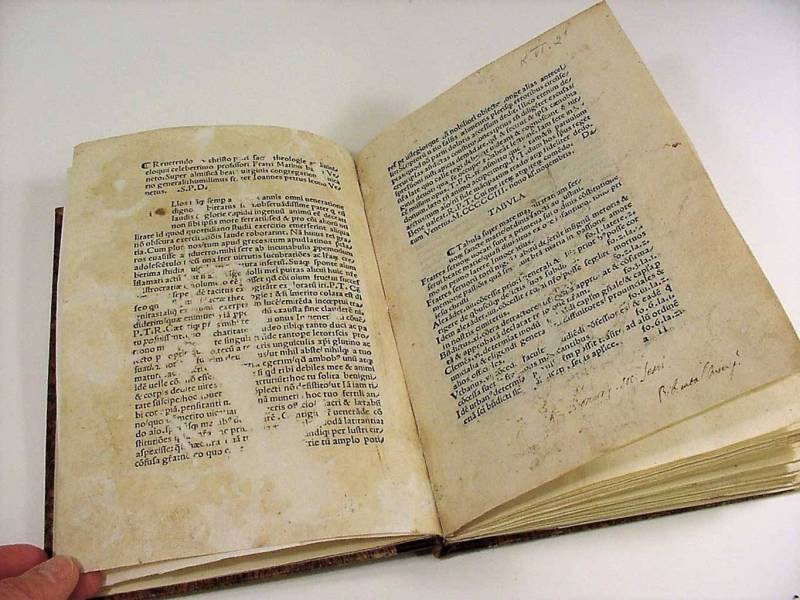 restauro-volumi-cinquecentine-xvii-archiginnasio-bologna-1024x1365-dopo
