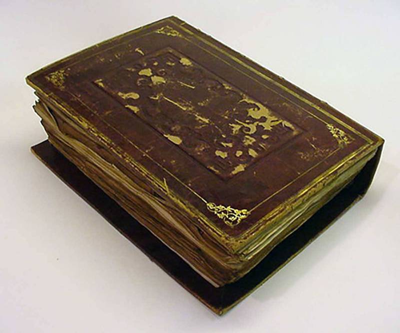 restauro-volumi-documenti-volume1-1024x1228prima05