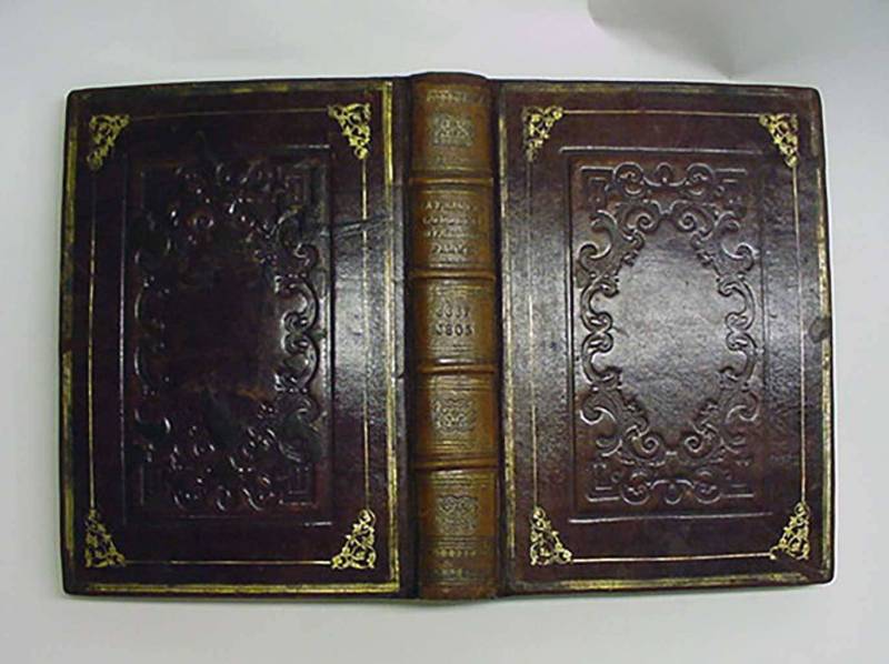 restauro-volumi-documenti-volume1-1024x1369dopo05